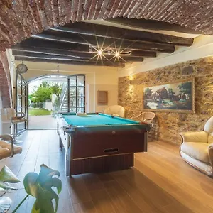  Сasa de vacaciones Newly Renovated Large Villa With Garden España